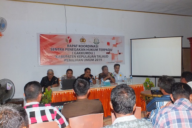 Memperkuat kesamaan perspektif dalam penegakan hukum, Bawaslu Talaud gelar rakor bersama Kepolisian dan Kejaksaan.