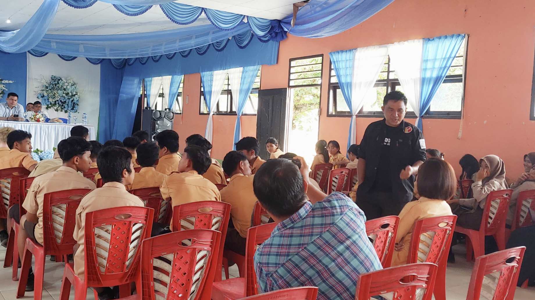 Foto Pimpin Glendy Dalope