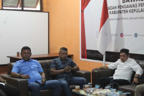 Foto panelis diskusi