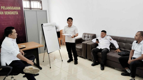 rapat pembahasan