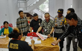 Sortir dan Pelipatan Surat Suara dimulai, Bawaslu Talaud lakukan Pengawasan