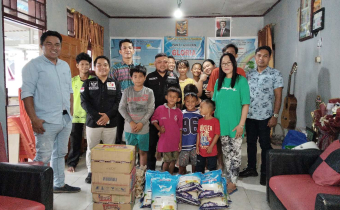 Foto Bersama anak-anak Panti